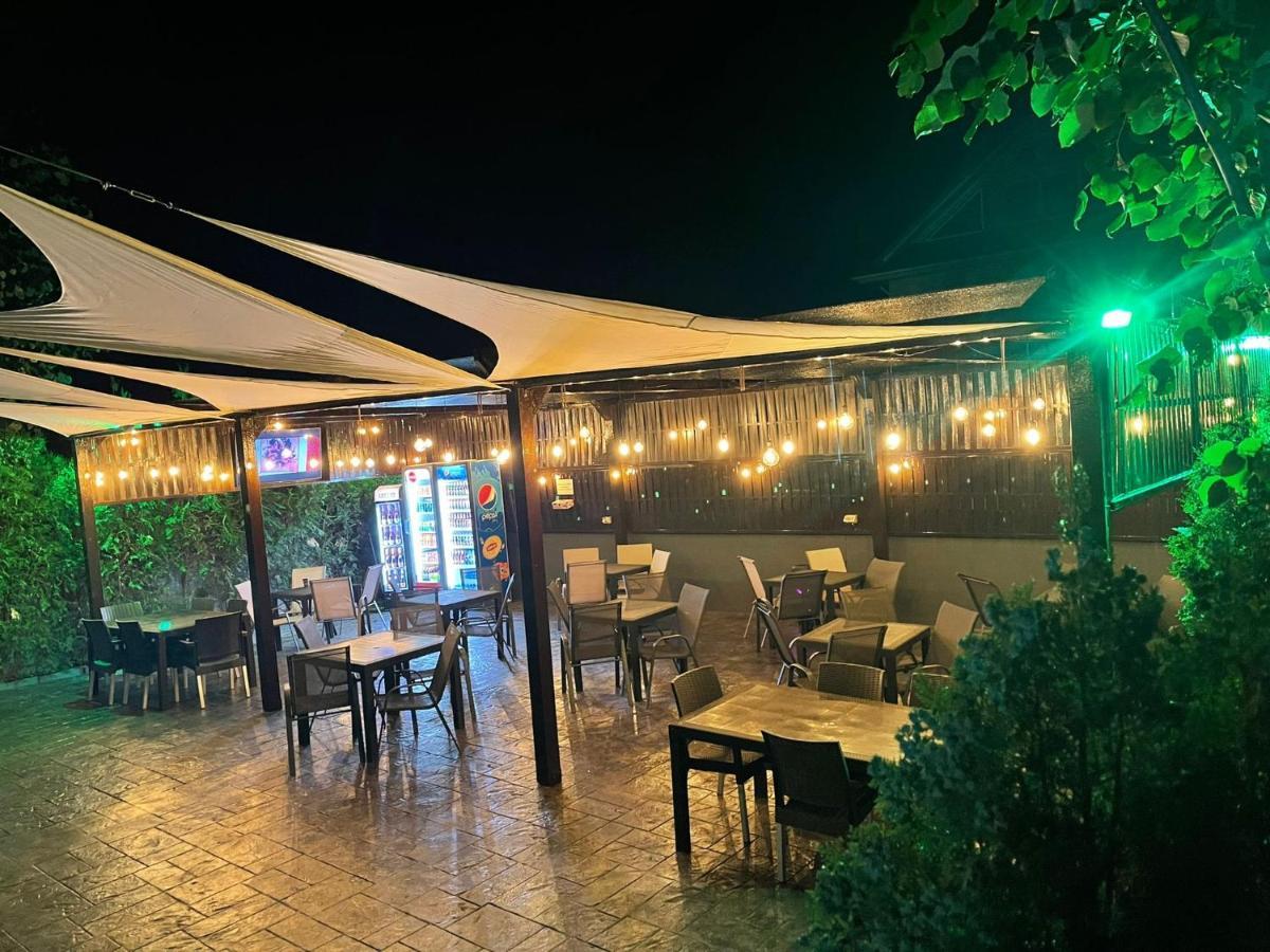 Hotel Sweet Нэводари Экстерьер фото