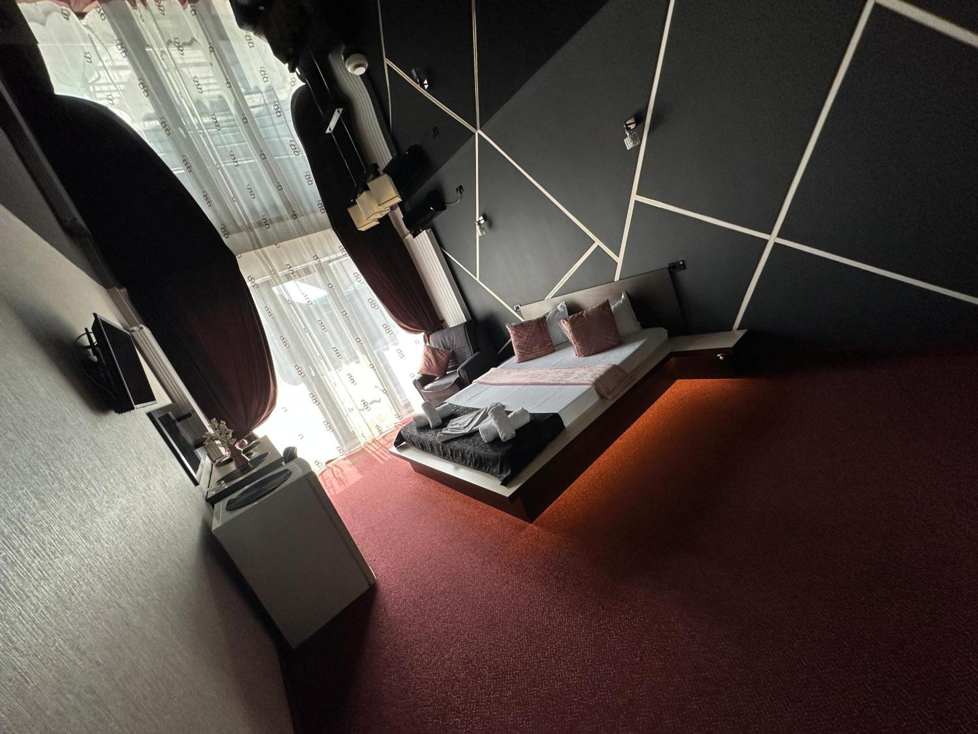 Hotel Sweet Нэводари Экстерьер фото
