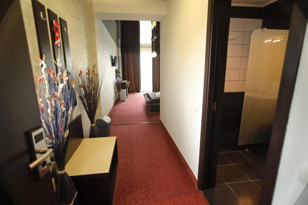 Hotel Sweet Нэводари Экстерьер фото
